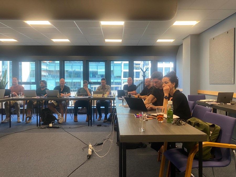 Deelnemers aan het werk tijdens de vorige GEO Agency Workshop